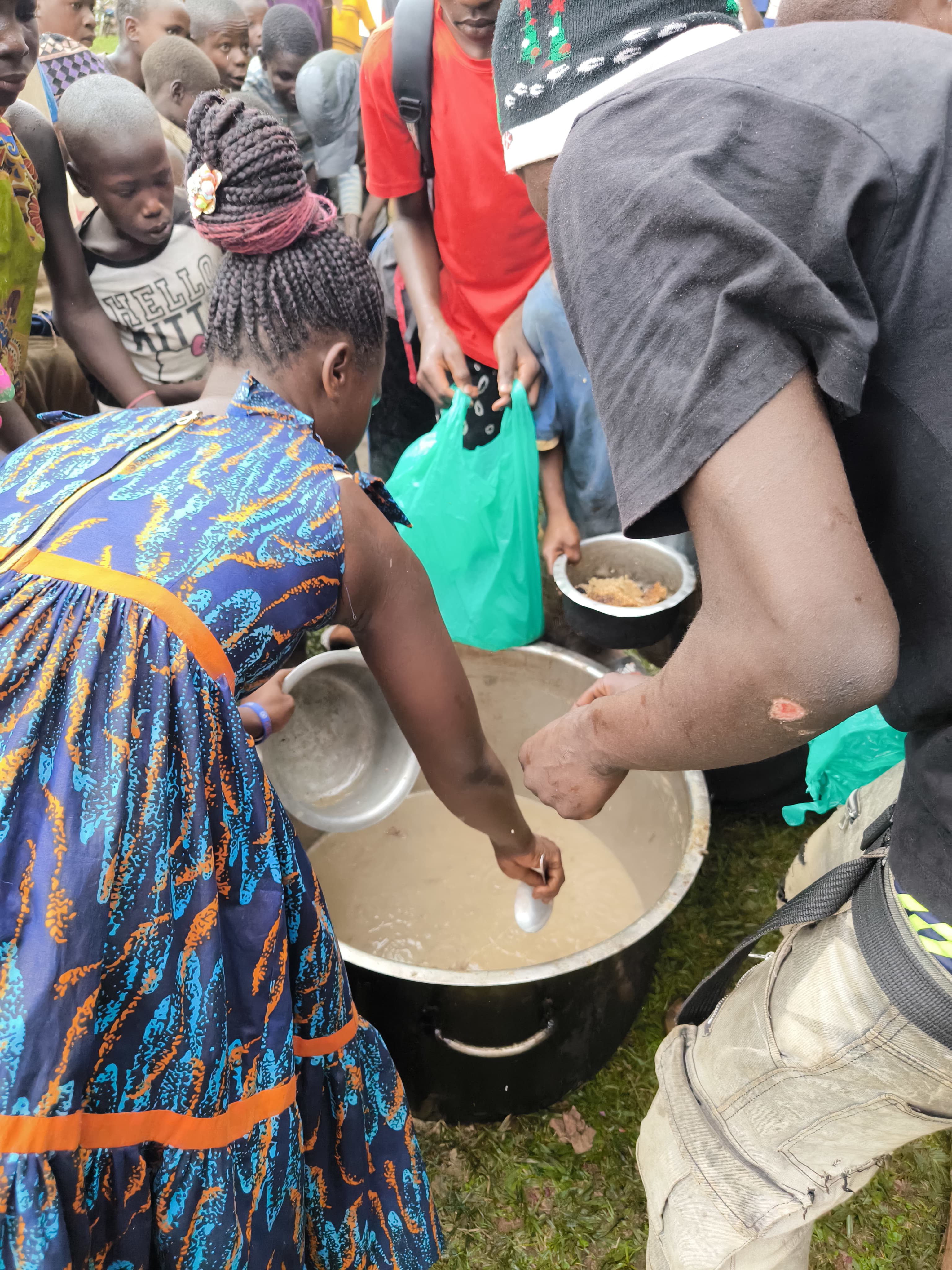 Mevlid Kandili Afrika Yemek Dağıtımı Gerçekleşti